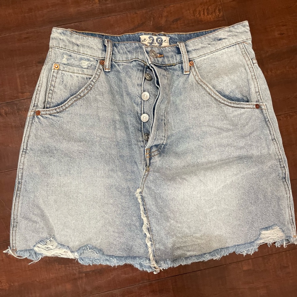 Free people blue Jean button up skirt size 29